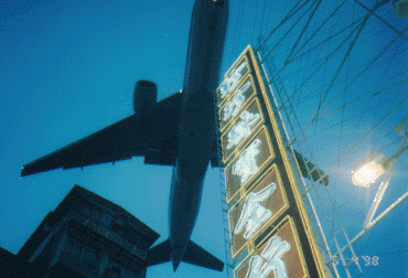 �[���̊X�����~��Ă����s�@