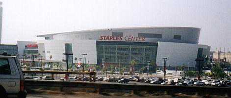 �X�e�[�v���Y�Z���^�[